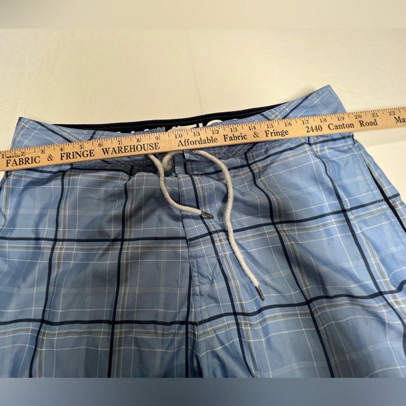 NAUTICA MENS BLUE PLAID SIZE 38 WAIST BERMUDA SHORTS   LIKE NEW - Picture 4 of 13